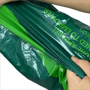 Inovatívne tašky PE Courier poskytujú spoľahlivé a ekologické obalové riešenia