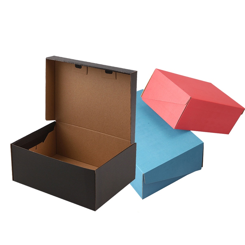 Kartónová krabica od topánok